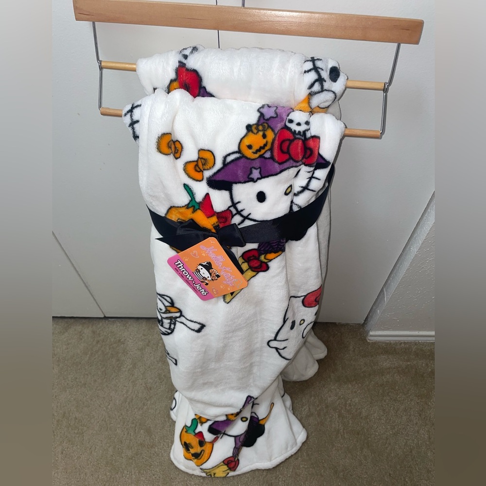 NWT Set of 2 Hello Kitty Blankets